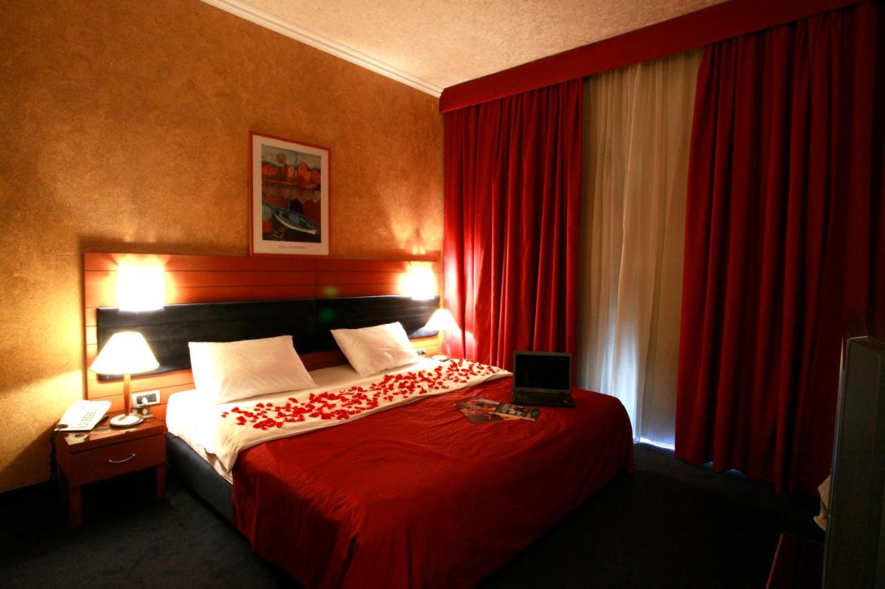 Duroy Hotel Beirut Zimmer foto
